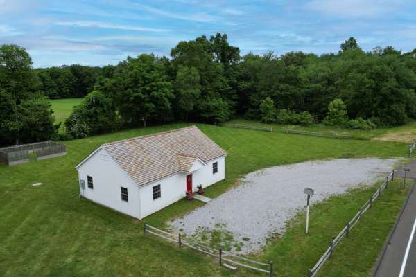 NEW CONSTRUCTION FREE STANDING OFFICE BUILDING ON BUSY ROUTE 79