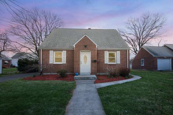 DELIGHTFULLY CHARMING & REMODELED 4-BEDROOM CAPE
