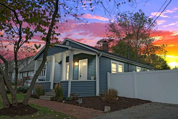 Perfect Family Starter Home in the Great Town Of Patchogue