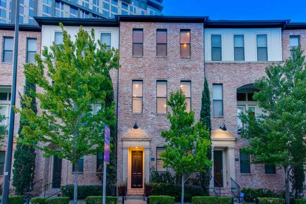 Sophisticated Urban Living in the Heart of Dallas