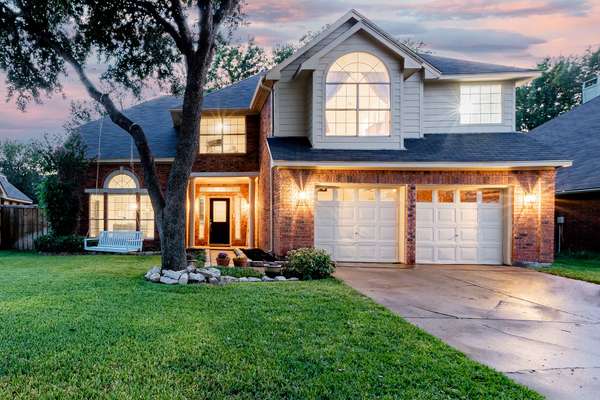 Convenient Living in the Heart of DFW