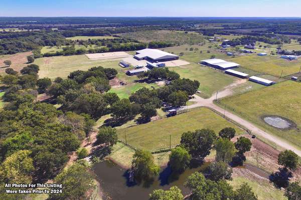 30 ACRE HORSE PROPERTY WITH LARGE COVERED ARENA
