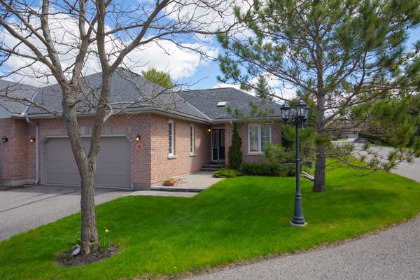 EASY RETIREMENT LIVING IN A BUNGALOW WITH A GARAGE