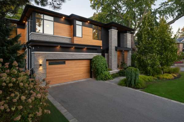 Welcome to 12 Tetbury Crescent