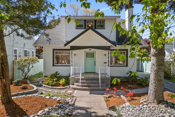 Classic Craftsman in Historic Irvington