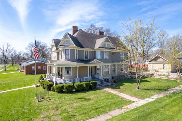 The A.P. GREEN HOME: a LARGE & STUNNING VICTORIAN ~ Missouri History! Amazing B&B Potential!
