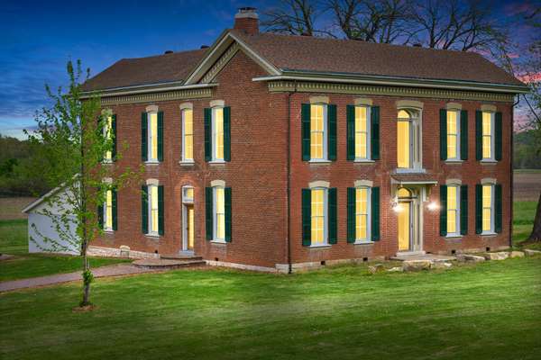 Unique Missouri farm with 200 years of history!