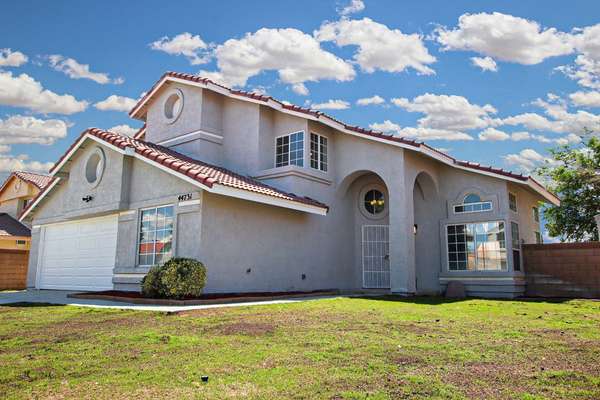 Fully Remodeled 2-Story Lancaster Home