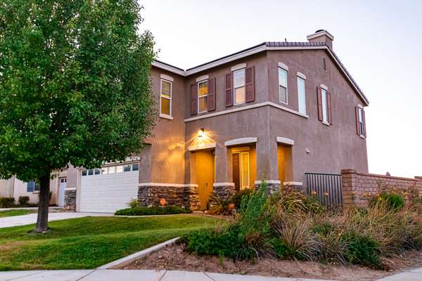 Beautiful Anaverde 2-Story Home