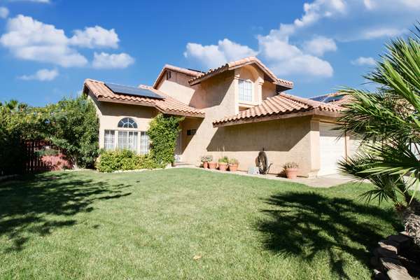 Charming Two Story Home in East Palmdale