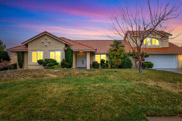 Single Story East Palmdale Ranch Property