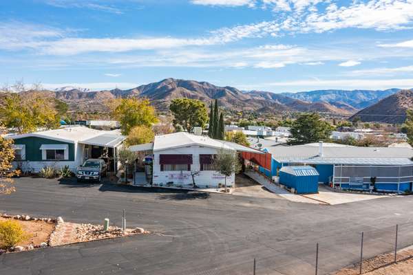 Charming Mobile Home in Acton