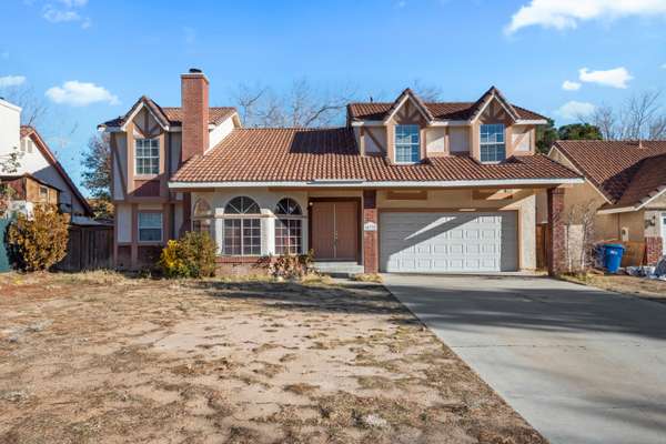 Charming Two Story Home in Palmdale