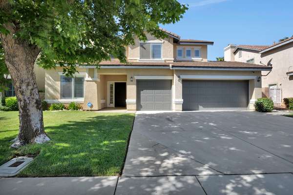 Two-Story Palmdale Palace