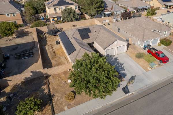 Beautifully Upgraded Single-Story Home East Lancaster