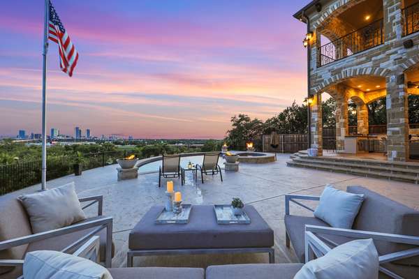 Unparalleled Views and Living Experience in the Scenic Village of Fort Worth