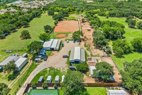 Equestrian Retreat on 4.7 Acres in Keller, Texas – Barns, Arena & Private Setting